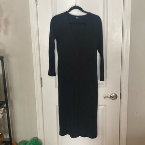 Old Navy black maternity dress with criss-cross bodice. Size M. Nursing friendly